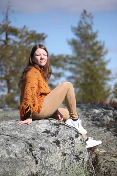 sanni-ylimartimo-keho-orientoitunut-valmentaja-luovan-tanssin-ohjaaja Sanni Ylimartimo, keho-orientoitunut valmentaja ja luovan tanssin ohjaaja.